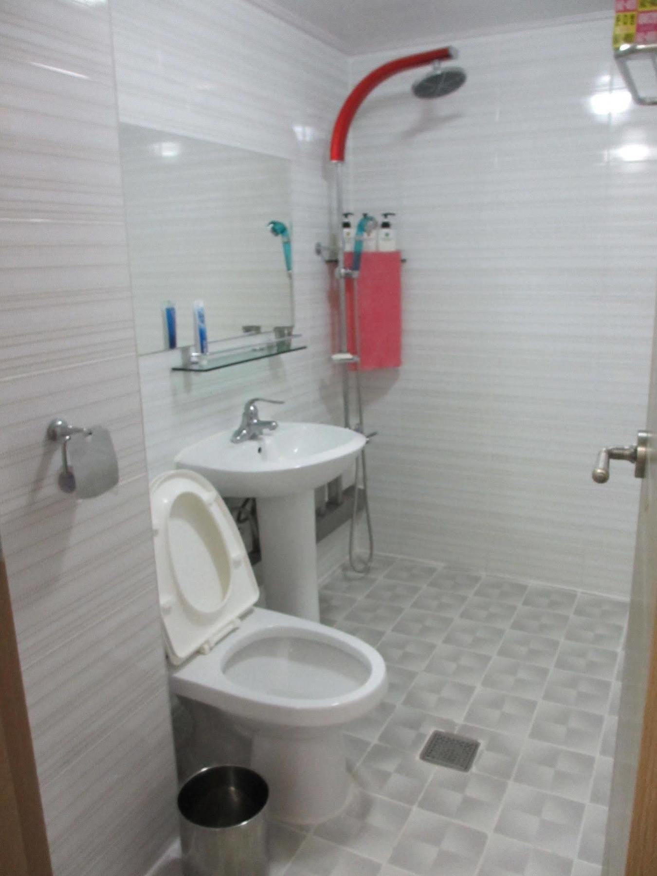 Moiri Guesthouse Йосу Екстериор снимка